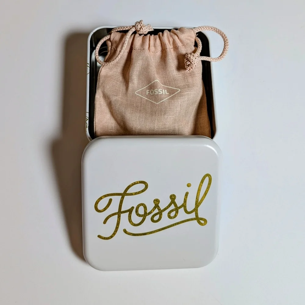 NIB Fossil Women's Teal Leather Wrap Bracelet - Picture 3 of 4